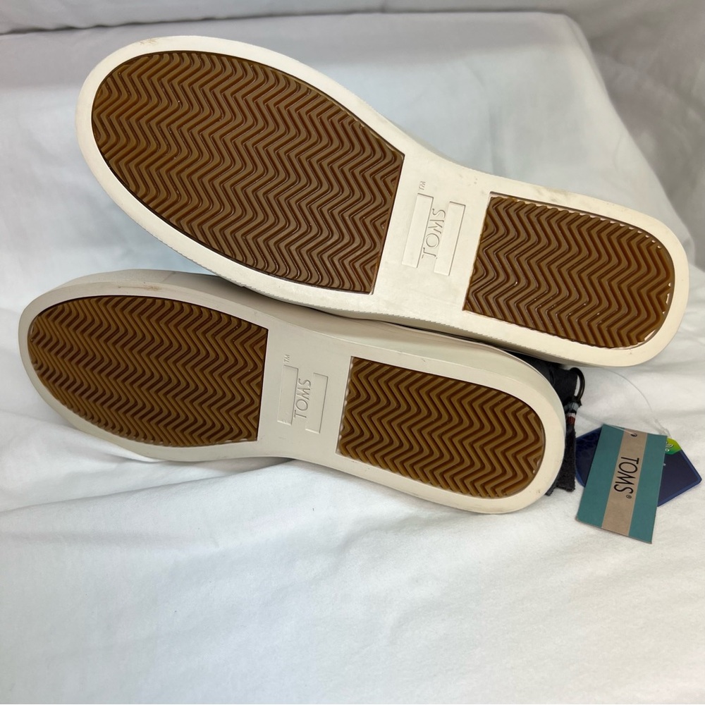 NWT TOMS Ortholite Paxton Sneaker in color Forged Iron Grey. - Picture 7 of 12